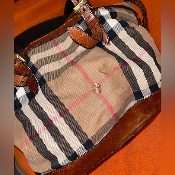 Vintage Burberry canvas and leather diaper bag with changing pad. - Picture 7 of 16